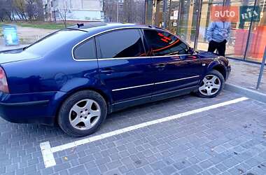 Седан Volkswagen Passat 2001 в Запоріжжі