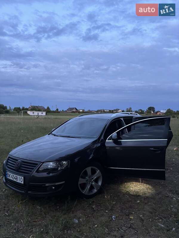 Универсал Volkswagen Passat 2006 в Сарнах
