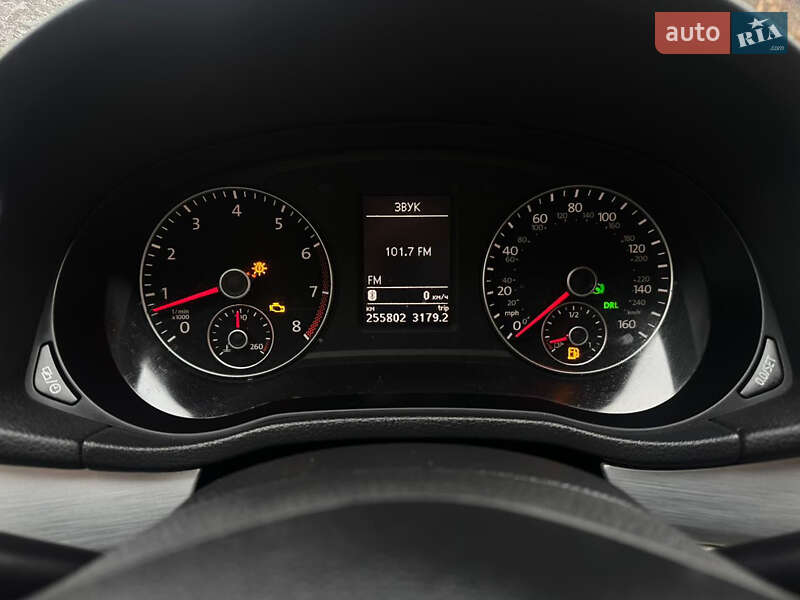 Седан Volkswagen Passat 2013 в Сумах