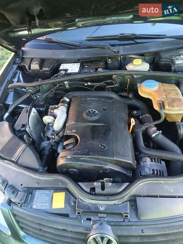 Универсал Volkswagen Passat 2000 в Снятине