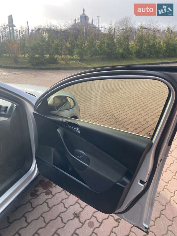 Универсал Volkswagen Passat 2006 в Черновцах фото 12 Универсал Volkswagen Passat 2006 в Черновцах