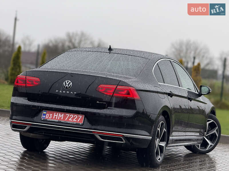 Седан Volkswagen Passat 2020 в Луцьку