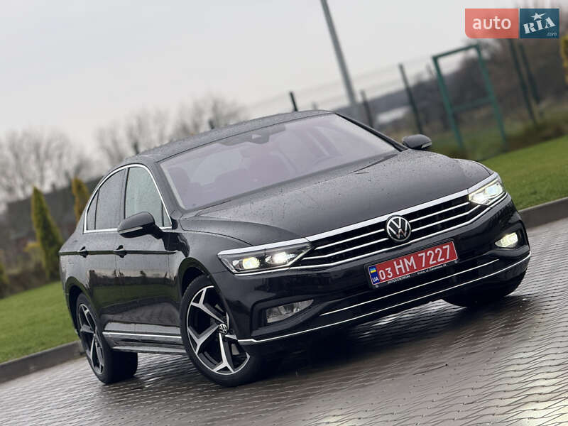 Седан Volkswagen Passat 2020 в Луцьку