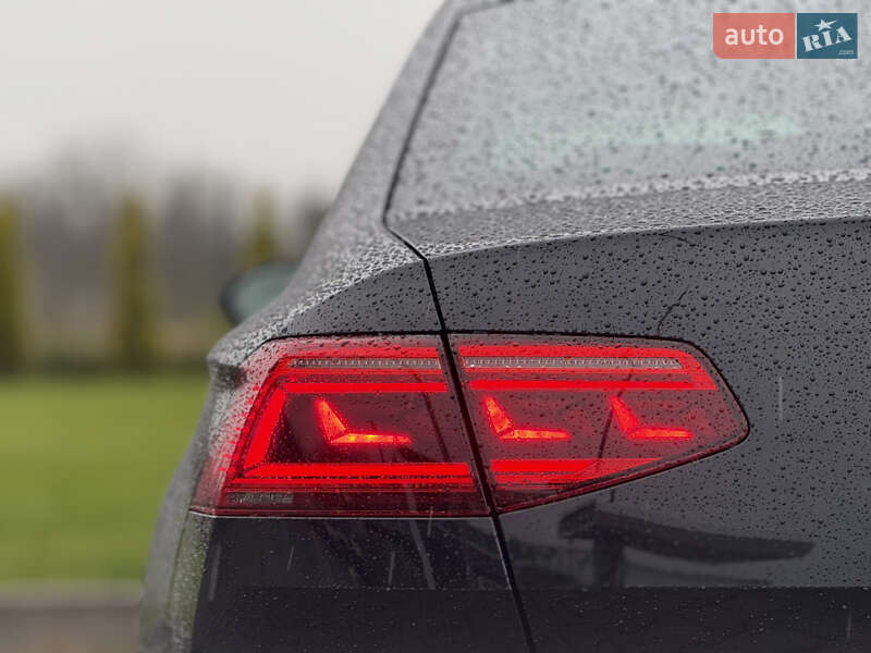 Седан Volkswagen Passat 2020 в Луцьку