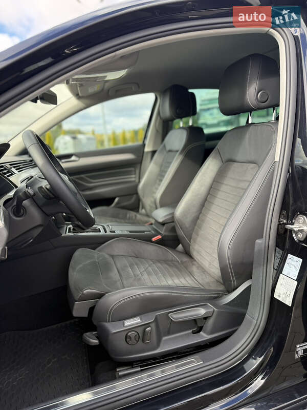 Седан Volkswagen Passat 2020 в Луцьку