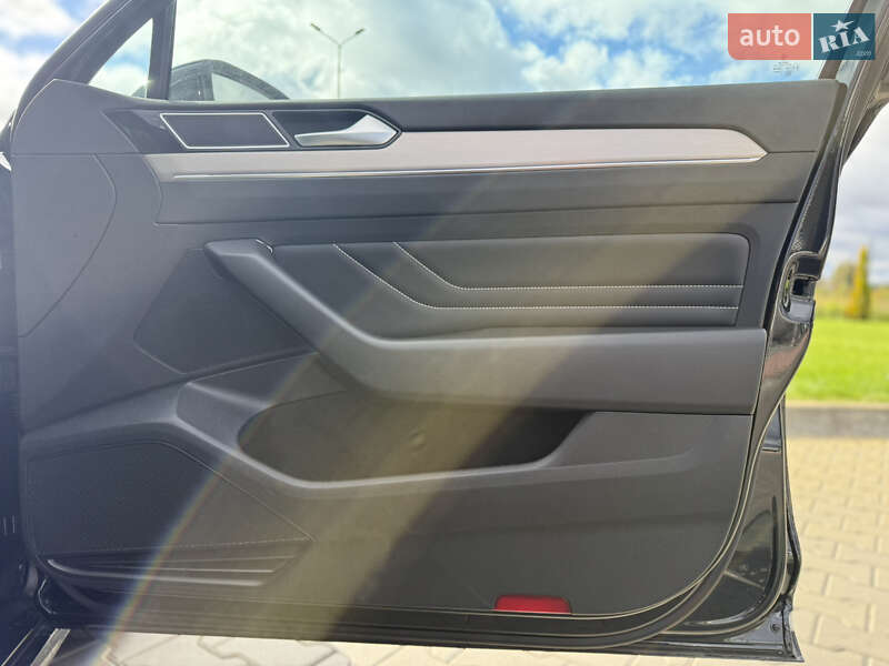 Седан Volkswagen Passat 2020 в Луцьку