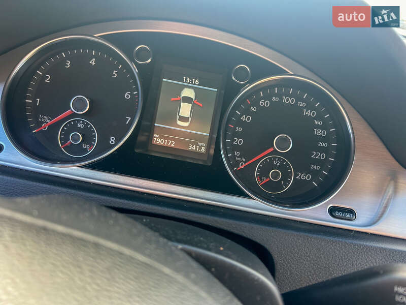 Седан Volkswagen Passat 2012 в Долине