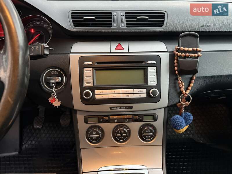 Седан Volkswagen Passat 2006 в Ивано-Франковске
