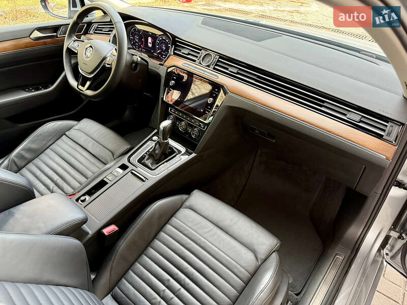 Седан Volkswagen Passat 2018 в Дніпрі фото 41 Седан Volkswagen Passat 2018 в Дніпрі