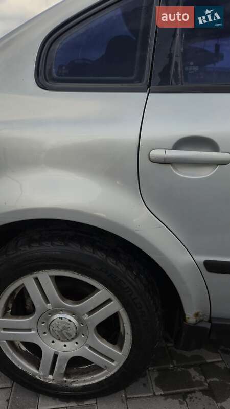 Седан Volkswagen Passat 1999 в Полтаве