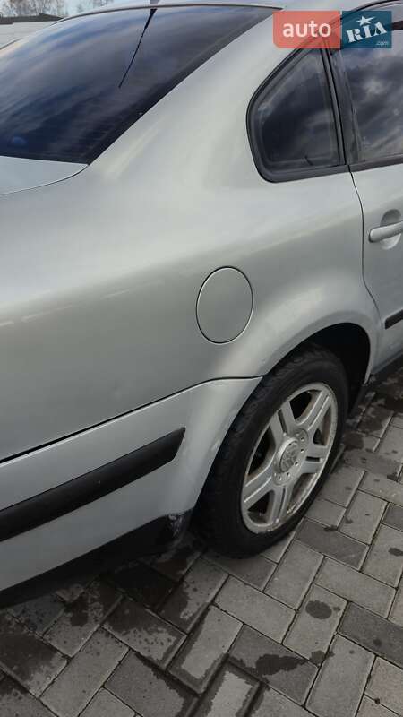 Седан Volkswagen Passat 1999 в Полтаве