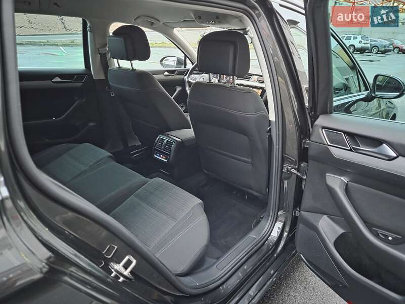 Универсал Volkswagen Passat 2021 в Виннице фото 151 Универсал Volkswagen Passat 2021 в Виннице
