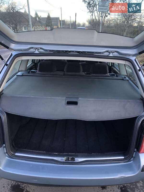 Універсал Volkswagen Passat 2002 в Рівному фото 16 Універсал Volkswagen Passat 2002 в Рівному