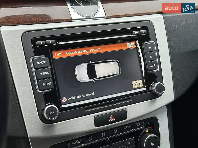 Універсал Volkswagen Passat 2011 в Сарнах