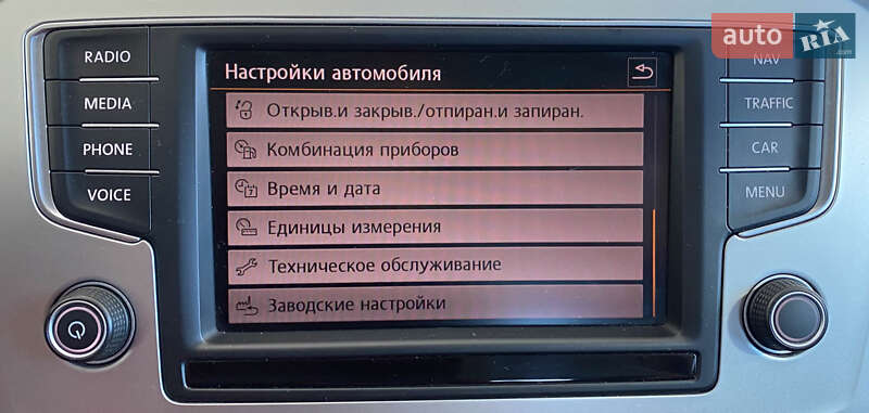 Універсал Volkswagen Passat 2015 в Львові