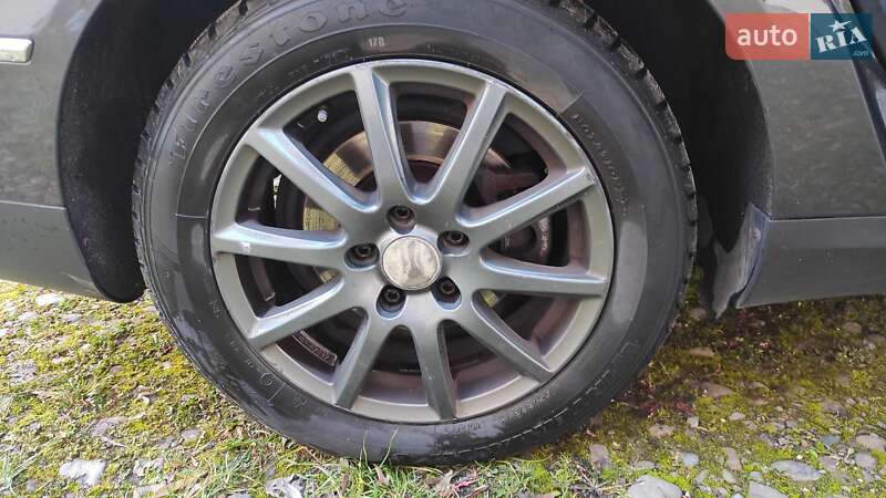 Универсал Volkswagen Passat 2010 в Калуше