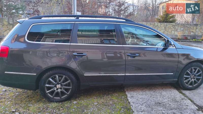 Универсал Volkswagen Passat 2010 в Калуше