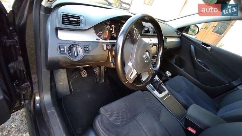 Универсал Volkswagen Passat 2010 в Калуше