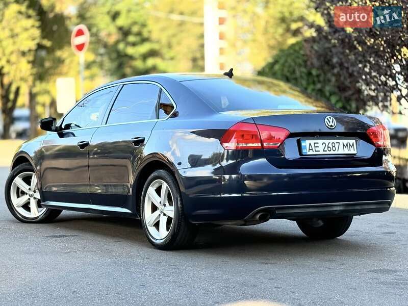 Седан Volkswagen Passat 2013 в Львове