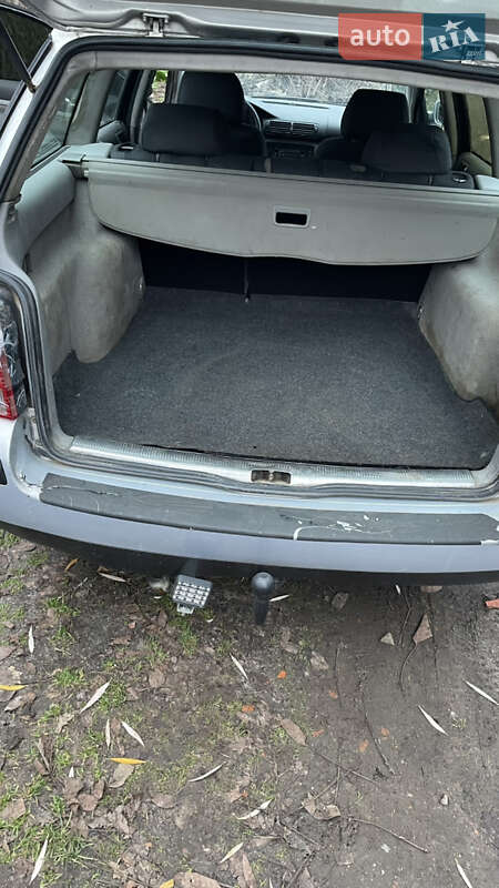 Универсал Volkswagen Passat 2000 в Киеве