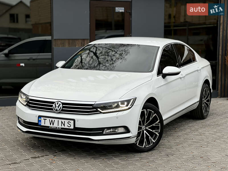Седан Volkswagen Passat 2016 в Одессе
