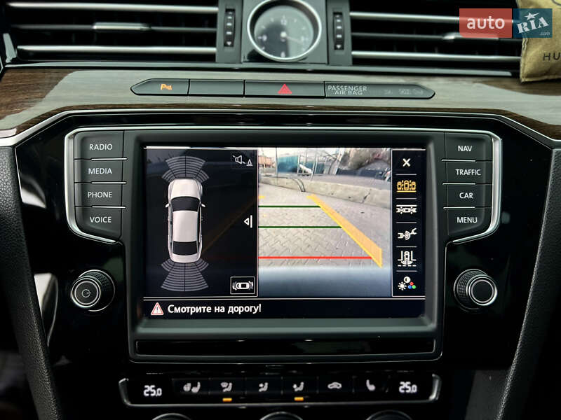 Седан Volkswagen Passat 2016 в Одессе