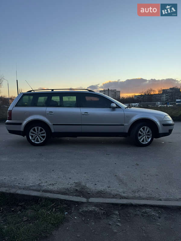 Универсал Volkswagen Passat 2003 в Житомире