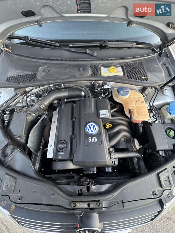 Универсал Volkswagen Passat 2003 в Житомире