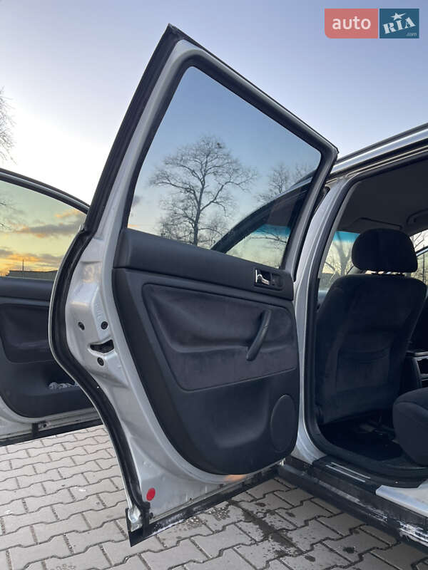 Універсал Volkswagen Passat 2003 в Коростені