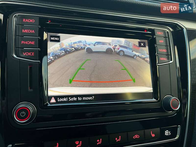 Седан Volkswagen Passat 2018 в Киеве