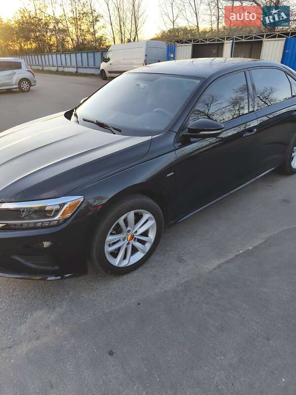 Седан Volkswagen Passat 2020 в Києві