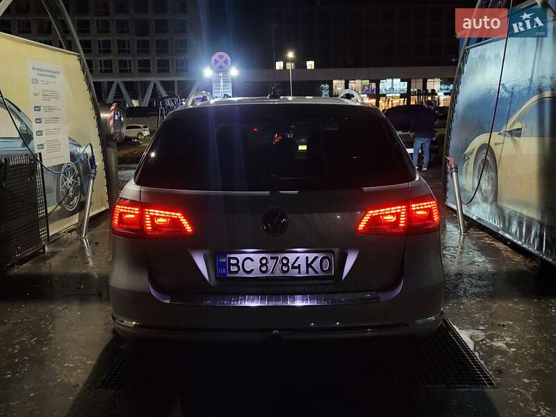 Универсал Volkswagen Passat 2012 в Львове