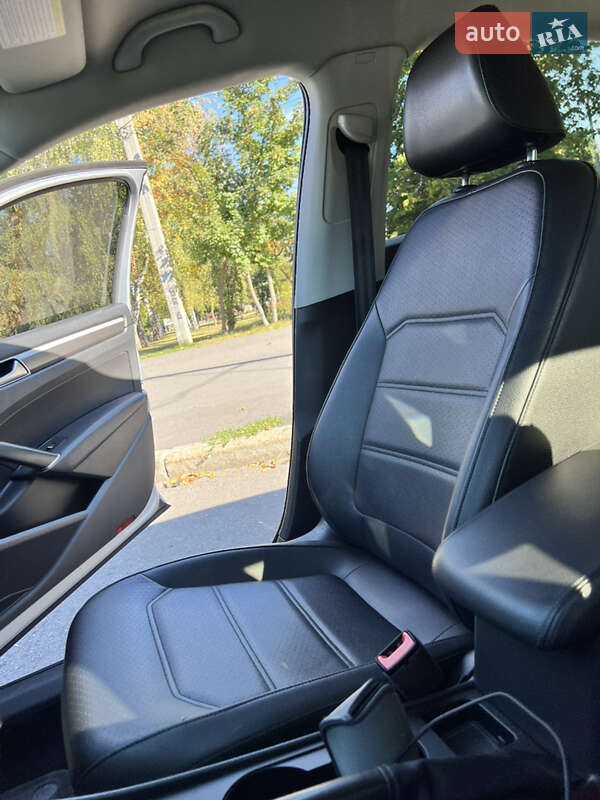 Седан Volkswagen Passat 2016 в Киеве фото 15 Седан Volkswagen Passat 2016 в Киеве
