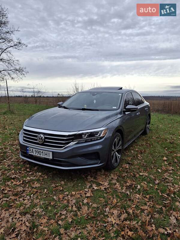 Седан Volkswagen Passat 2020 в Гайвороне