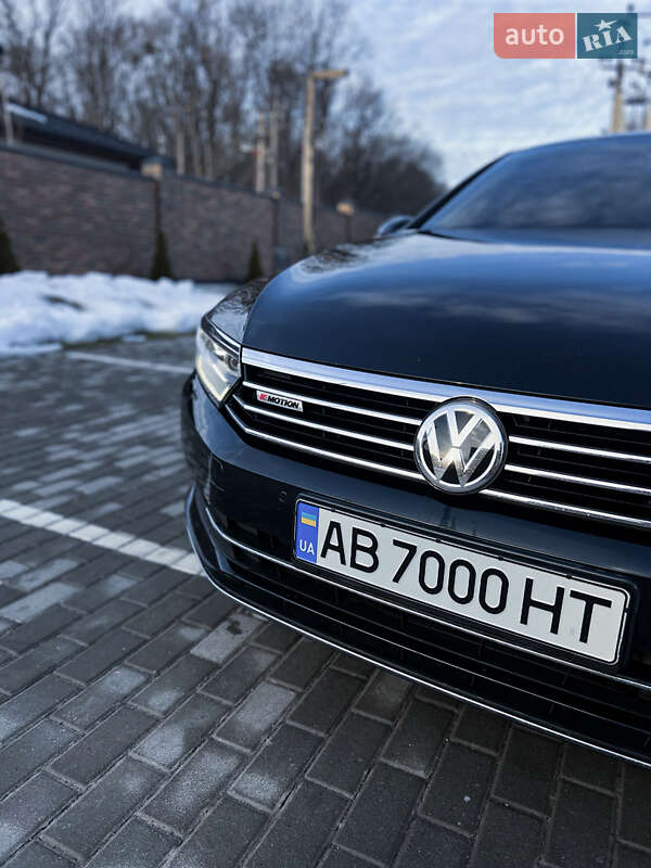 Седан Volkswagen Passat 2015 в Вінниці