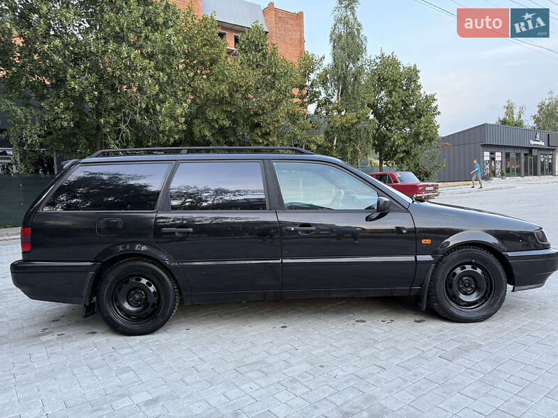 Універсал Volkswagen Passat 1995 в Кременці