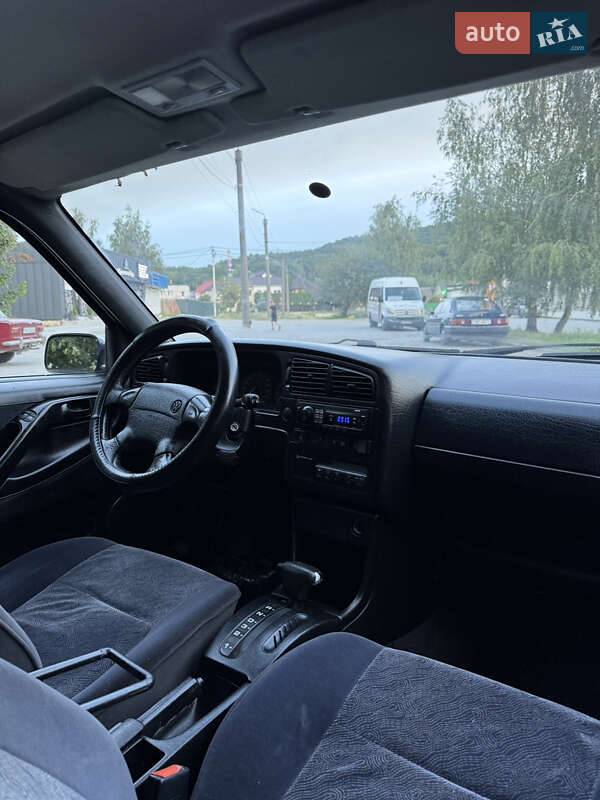 Універсал Volkswagen Passat 1995 в Кременці