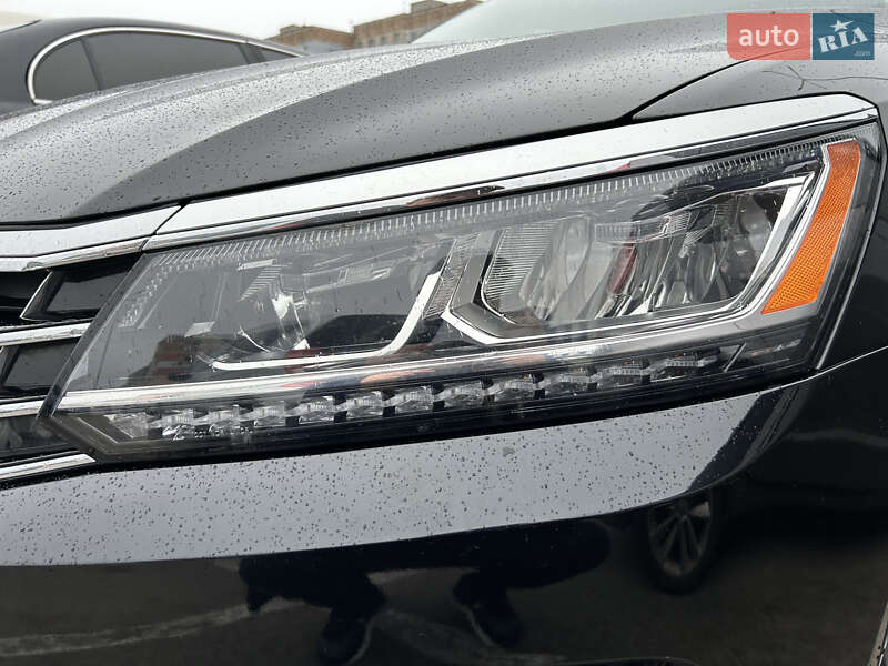 Седан Volkswagen Passat 2016 в Кропивницком