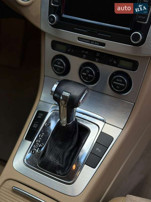 Универсал Volkswagen Passat 2008 в Стрые