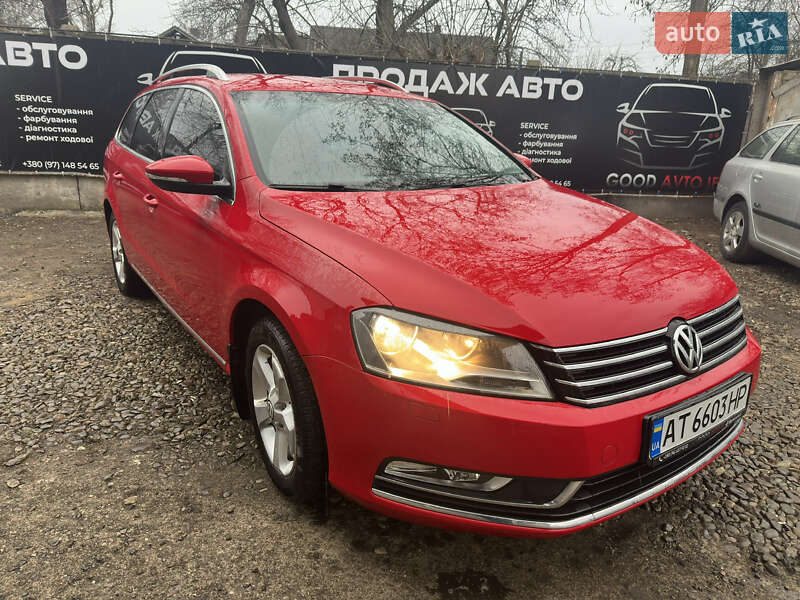 Універсал Volkswagen Passat 2012 в Івано-Франківську