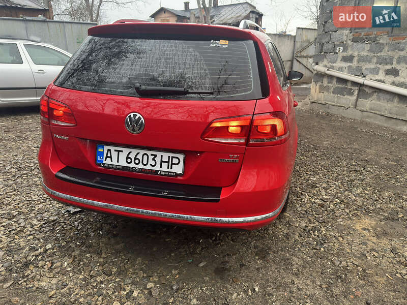 Універсал Volkswagen Passat 2012 в Івано-Франківську