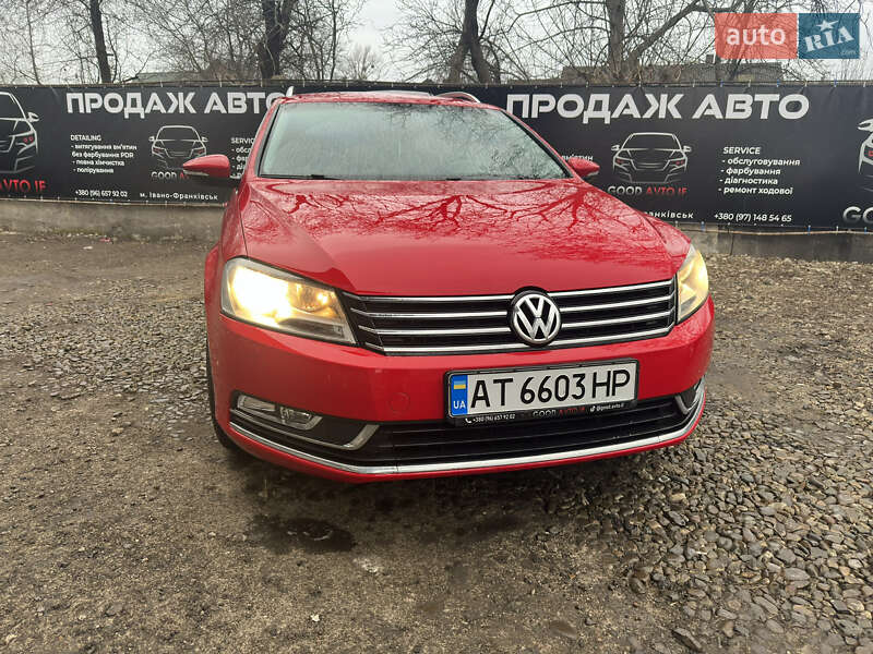 Універсал Volkswagen Passat 2012 в Івано-Франківську