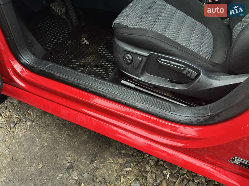 Універсал Volkswagen Passat 2012 в Івано-Франківську