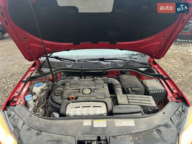 Універсал Volkswagen Passat 2012 в Івано-Франківську