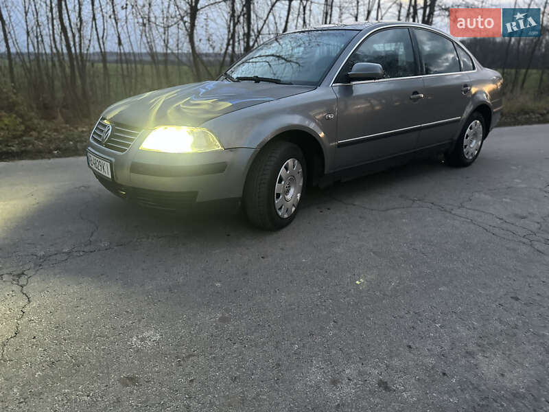 Седан Volkswagen Passat 2002 в Виннице