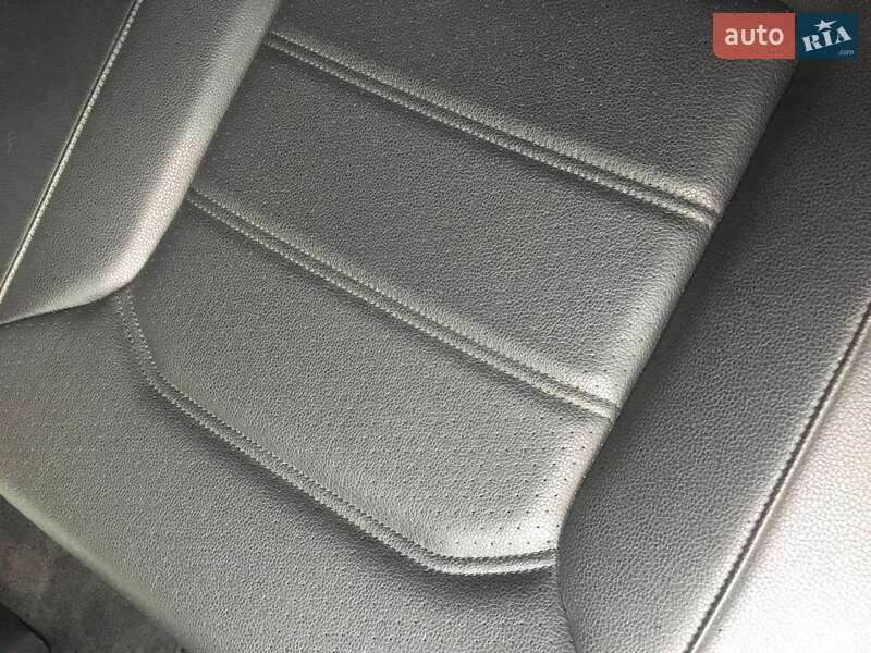 Седан Volkswagen Passat 2012 в Киеве