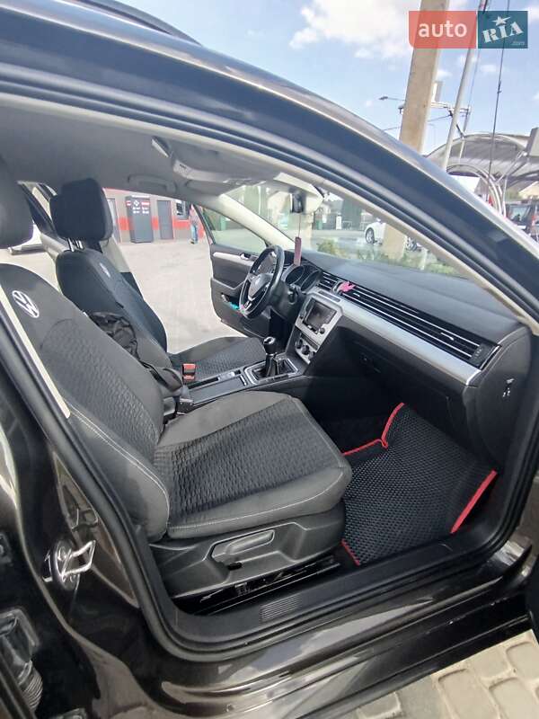 Универсал Volkswagen Passat 2015 в Ивано-Франковске