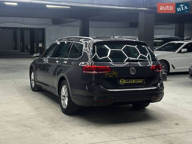 Універсал Volkswagen Passat 2018 в Чернівцях