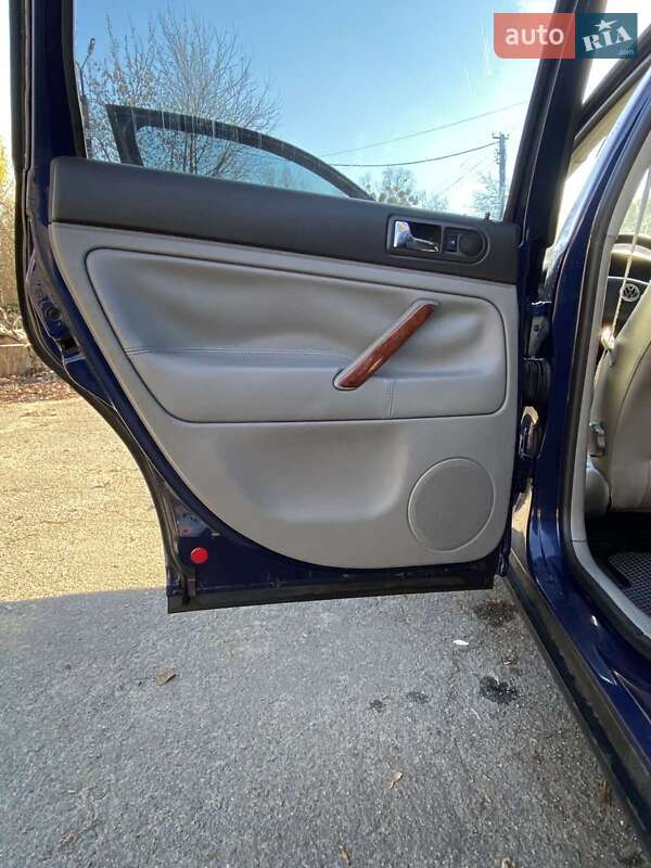 Седан Volkswagen Passat 2001 в Дымере фото 10 Седан Volkswagen Passat 2001 в Дымере