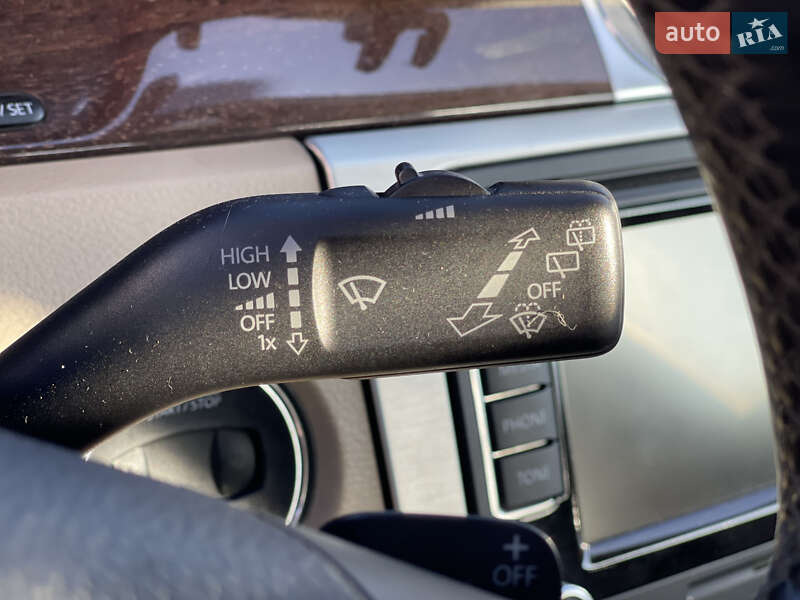 Универсал Volkswagen Passat 2011 в Нововолынске